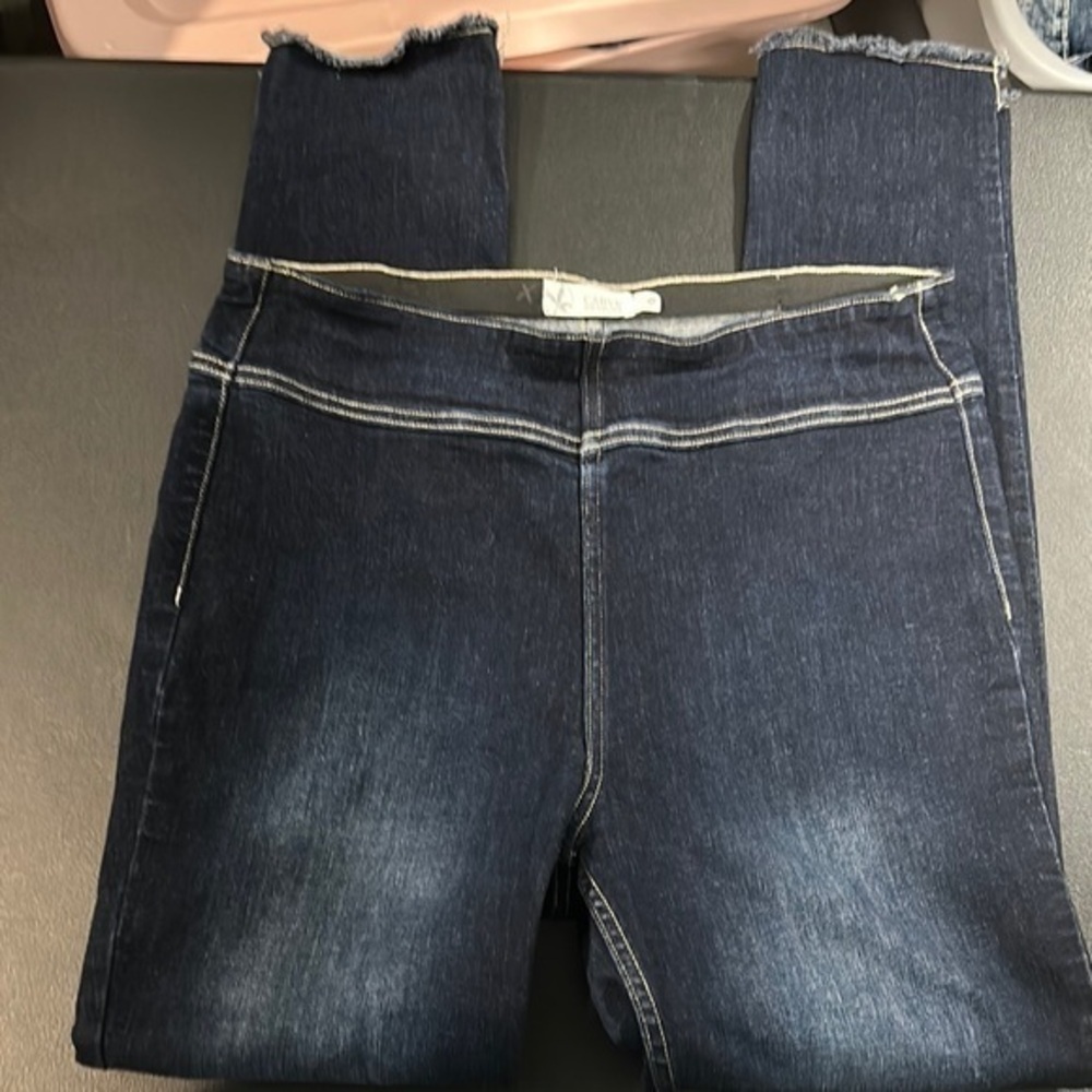 43. Carve Designs womenâs Dark Blue Stretch frayed hem Jeggings size 8